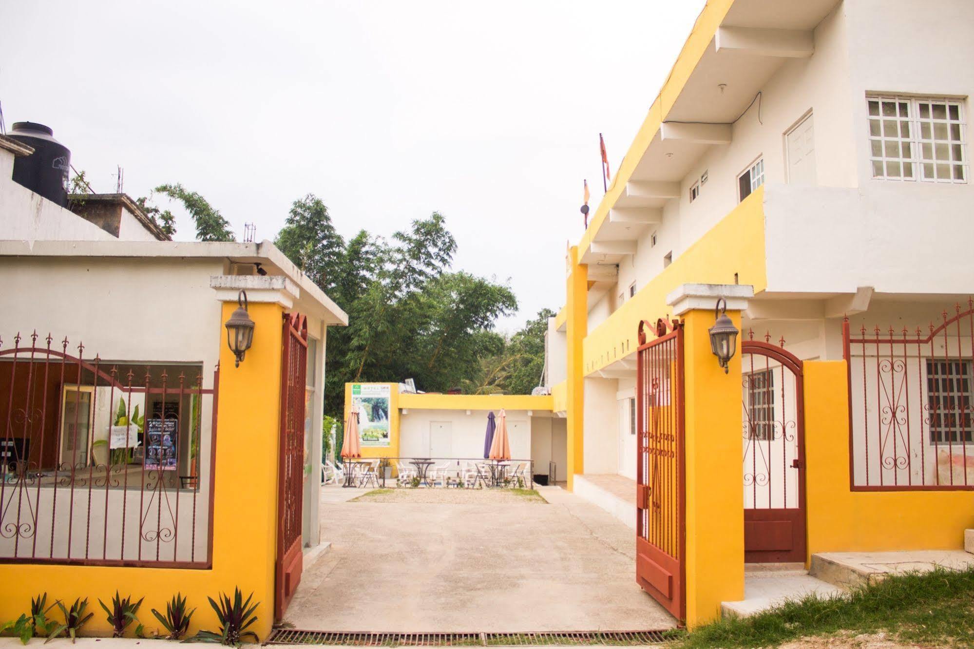 Rosvel Hotel Palenque Exterior photo